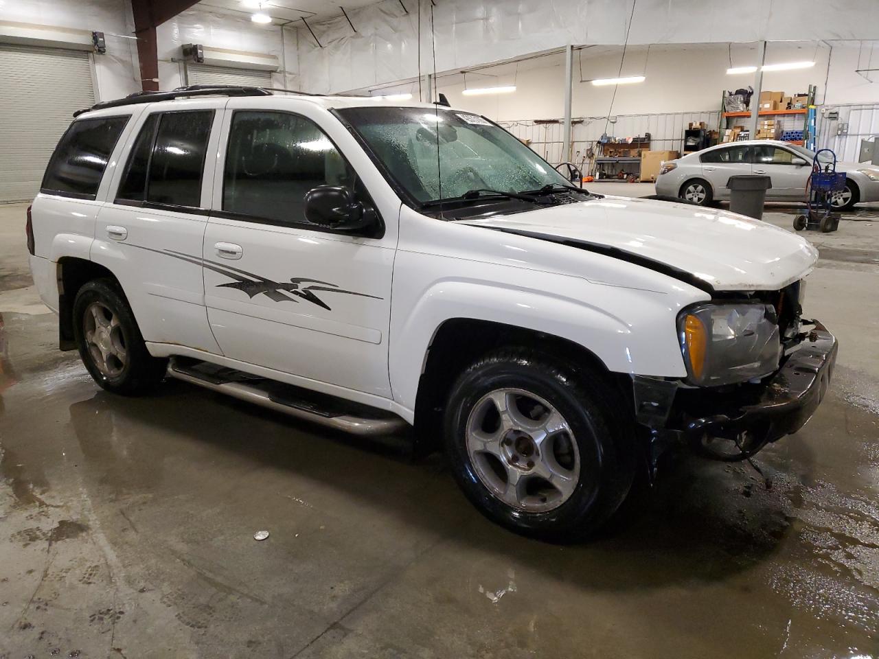 2006 Chevrolet TrailBlazer VIN 1GNDT13S762151840 Copart auction photo, front end damage thumbnail 4