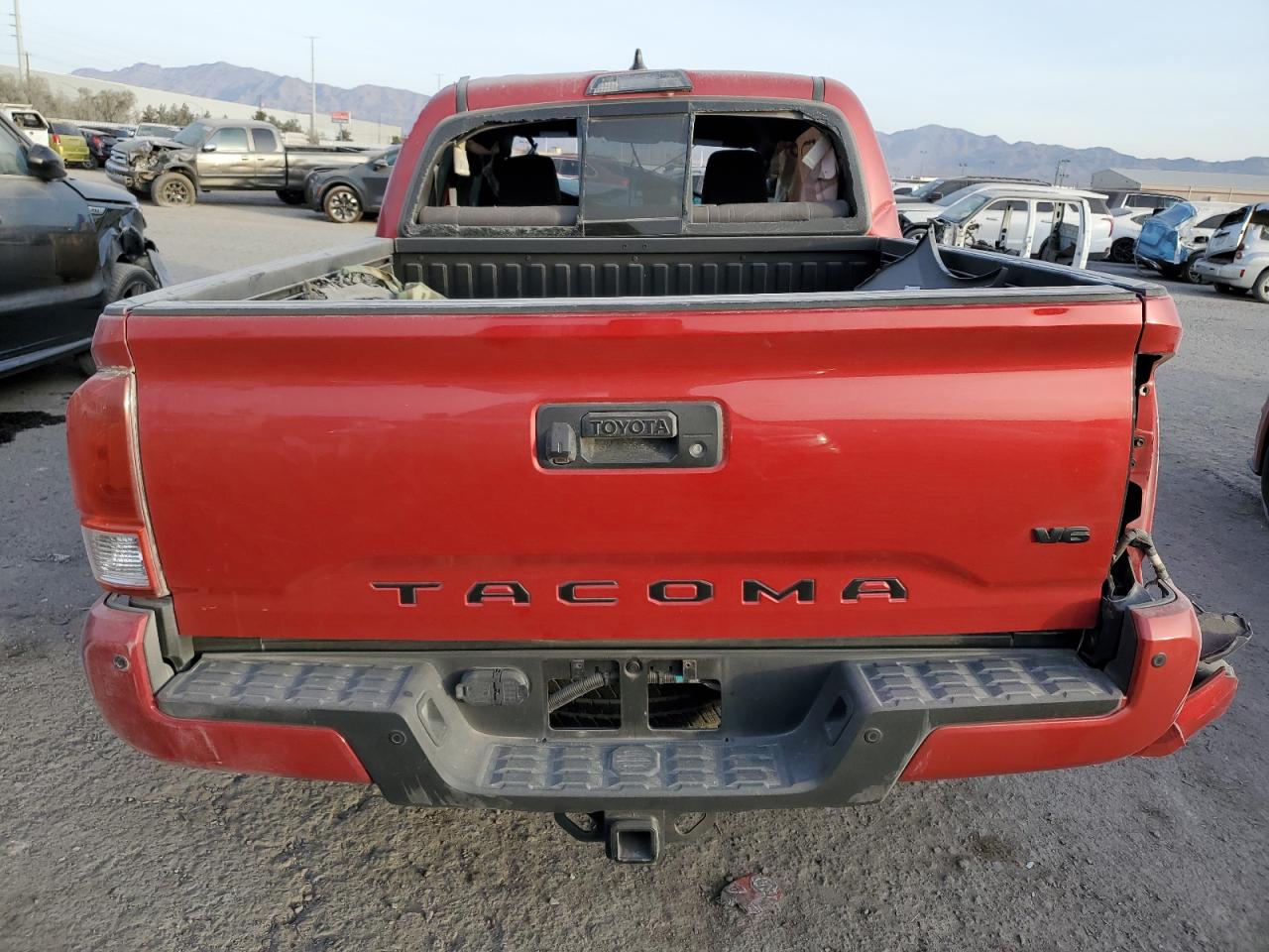 2019 Toyota Tacoma VIN 5TFAZ5CN7KX080180 Copart auction photo, rollover / all over damage thumbnail 6