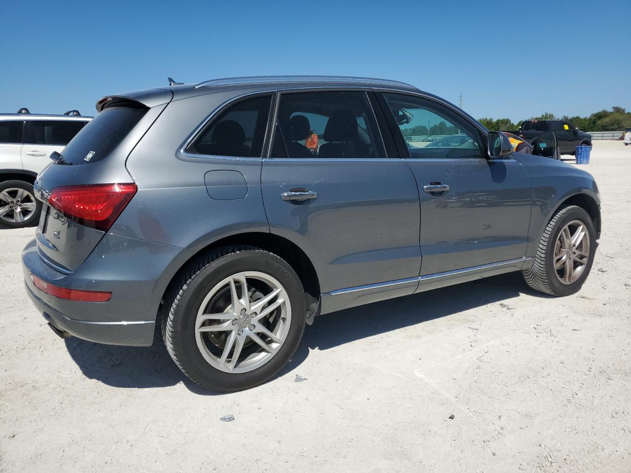 2016 Audi Q5 VIN WA1L2AFP8GA066912 Copart auction photo, front end damage thumbnail 3