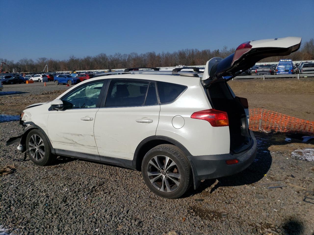 2015 Toyota RAV 4 VIN 2T3DFREV3FW270093 Copart auction photo, front end / side damage thumbnail 2