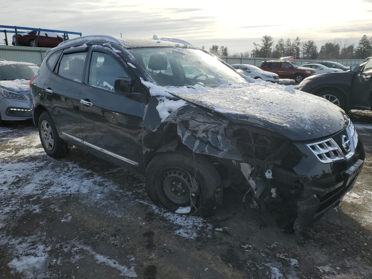 2015 Nissan Rogue VIN JN8AS5MV1FW251511 Copart auction photo, front end / side damage thumbnail 4