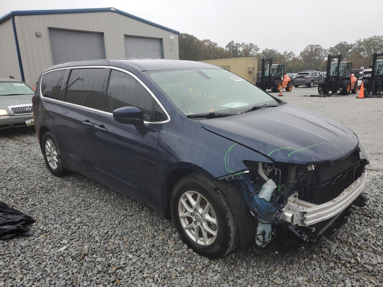 2017 Chrysler Pacifica VIN 2C4RC1DGXHR513141 Copart auction photo, front end damage thumbnail 4