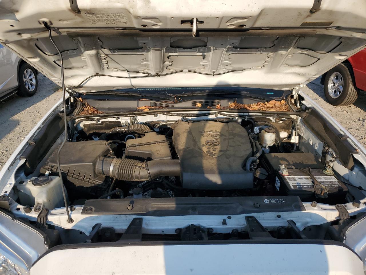 2019 Toyota Tacoma VIN 3TMAZ5CN4KM108216 Copart auction photo, front end / minor dent/scratches damage thumbnail 11
