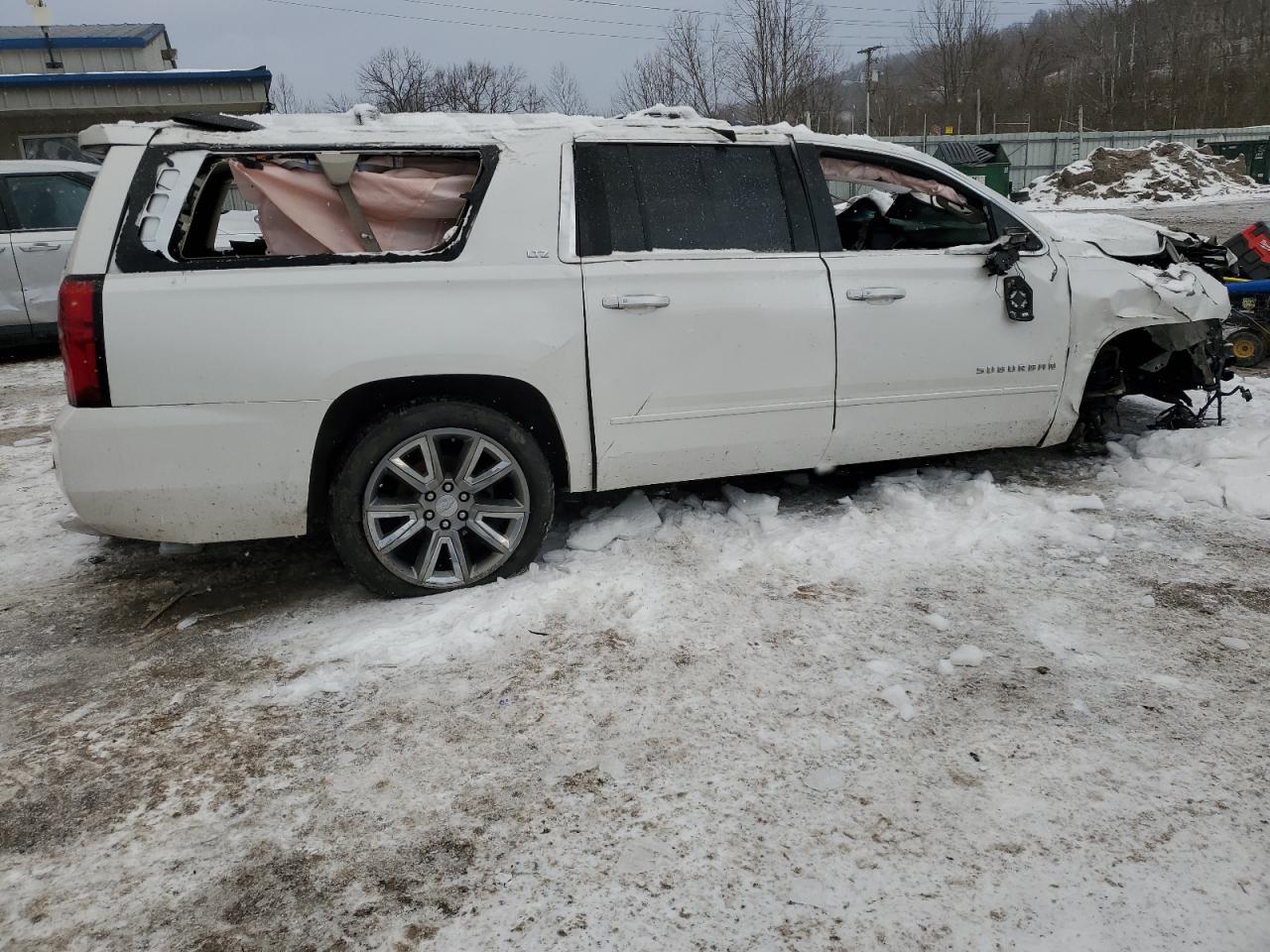 2016 Chevrolet Suburban VIN 1GNSKJKC4GR137181 Copart auction photo, rollover / undercarriage damage thumbnail 3