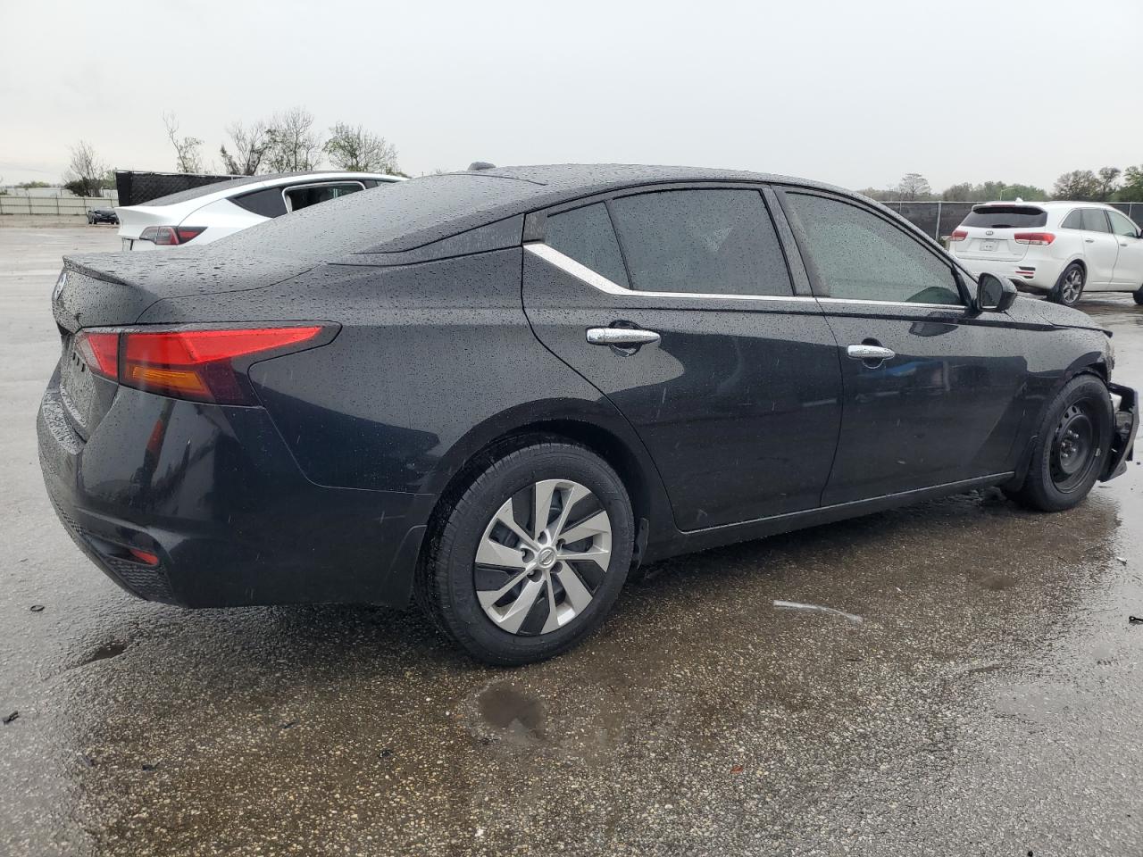 2020 Nissan Altima VIN 1N4BL4BV2LN312303 Copart auction photo, front end / minor dent/scratches damage thumbnail 3