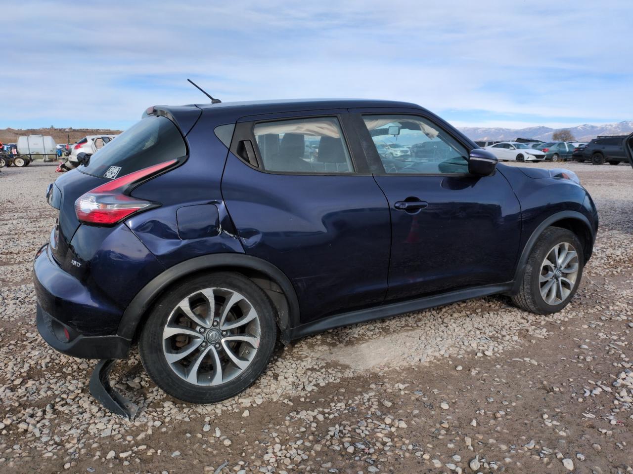 2015 Nissan Juke VIN JN8AF5MV5FT552630 Copart auction photo, side damage thumbnail 3