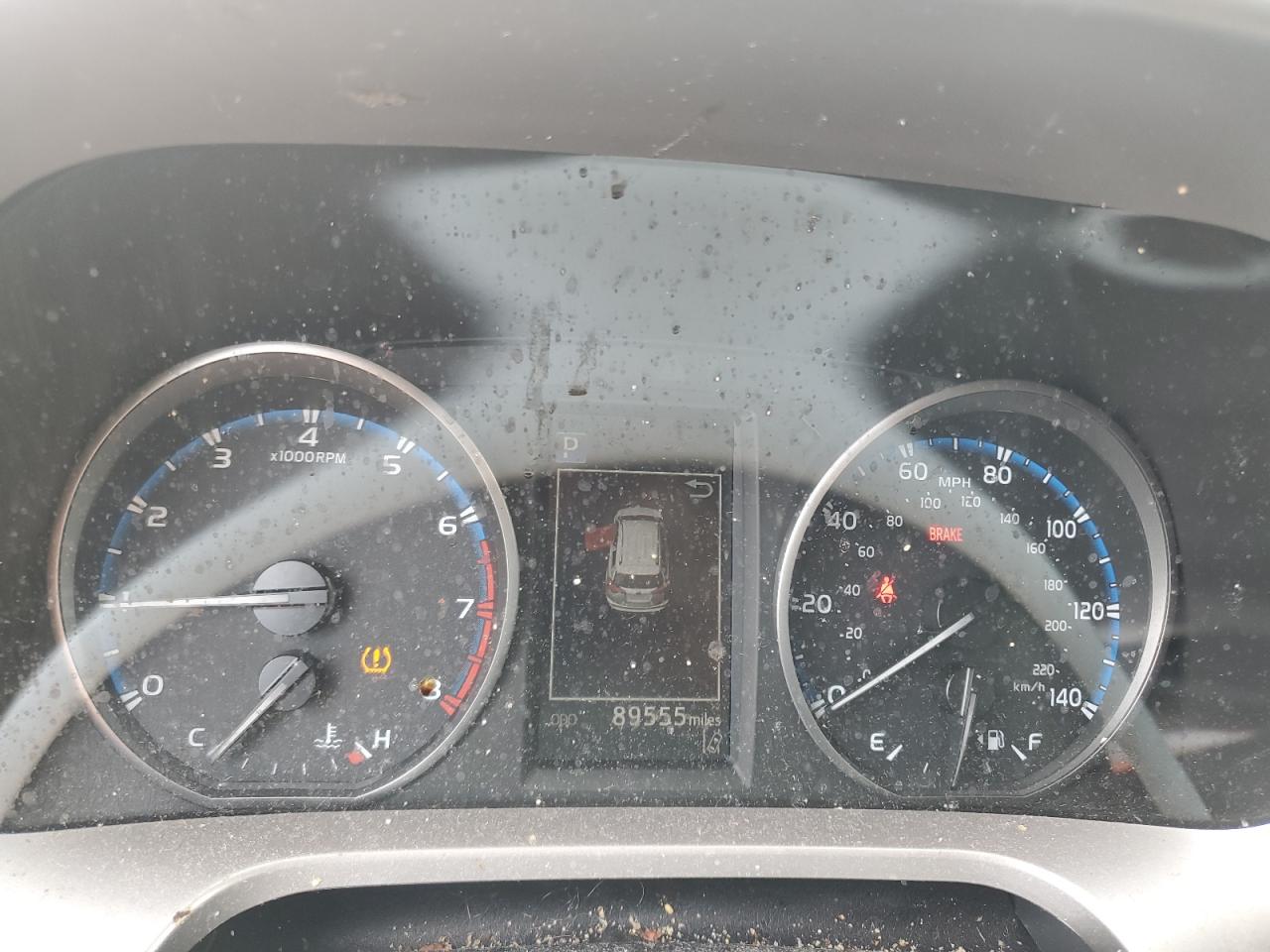 2018 Toyota RAV 4 VIN JTMBFREV1JJ219111 Copart auction photo, front end / minor dent/scratches damage thumbnail 9
