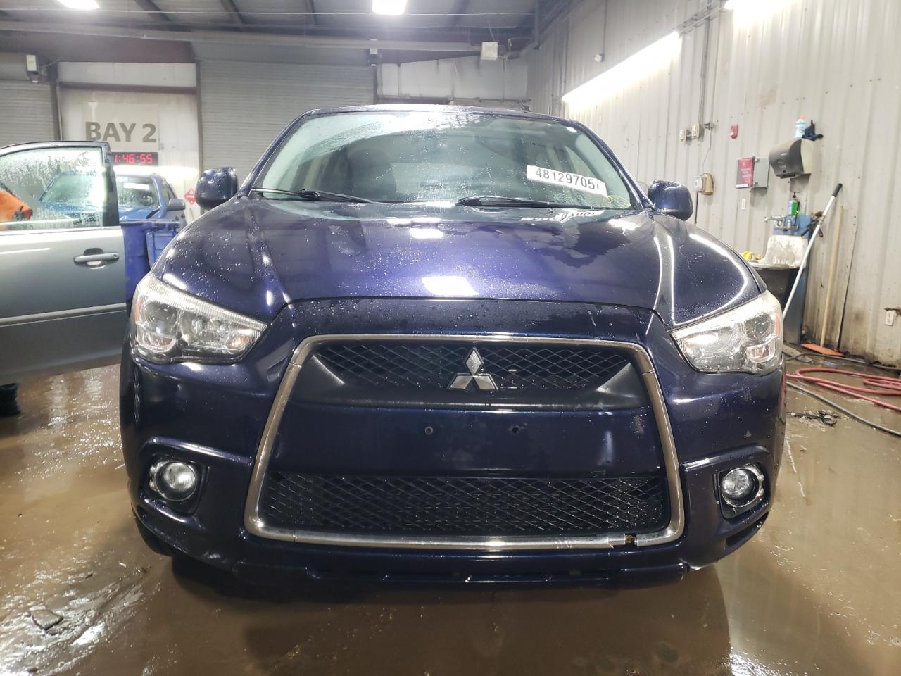 2011 Mitsubishi Outlander VIN JA4AP4AU9BZ023634 Copart auction photo, front end / minor dent/scratches damage thumbnail 5
