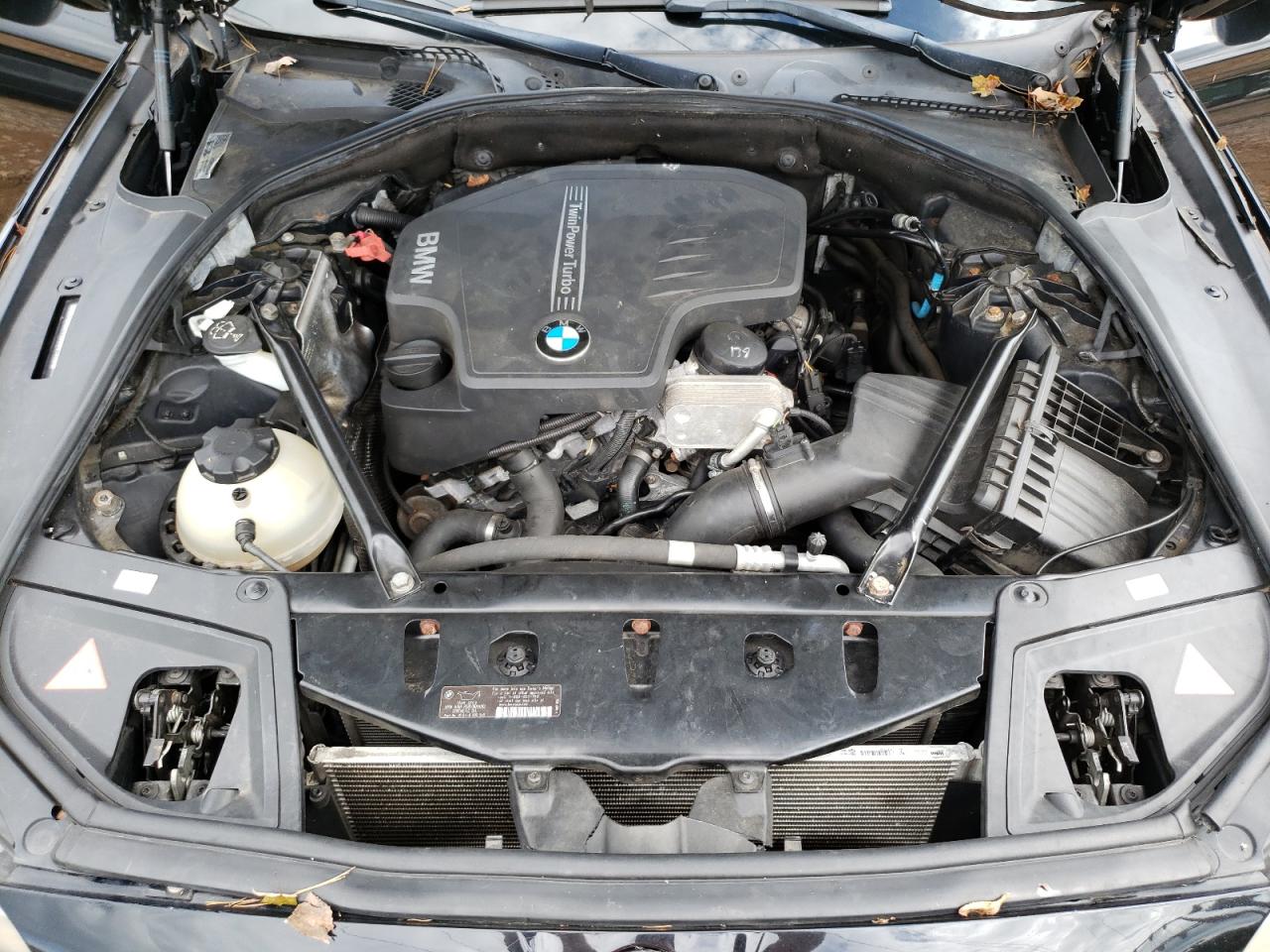 2012 BMW 5er VIN WBAXH5C52CDW03926 Copart auction photo, front end / mechanical damage thumbnail 12