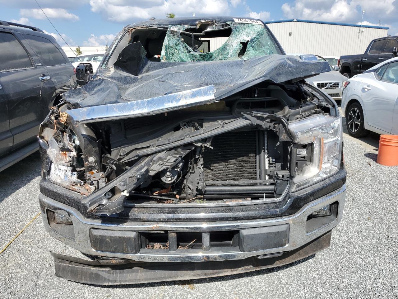 2018 Ford F-150 VIN 1FTEW1CG9JFC39001 Copart auction photo, top/roof / front end damage thumbnail 5