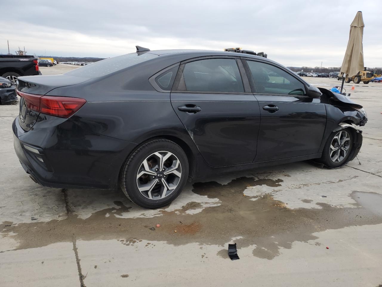 2019 KIA Forte VIN 3KPF24AD4KE017570 Copart auction photo, front end damage thumbnail 3