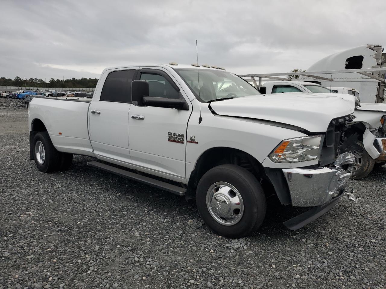 2017 RAM 3500 VIN 3C63RRHL4HG751624 Copart auction photo, front end damage thumbnail 4
