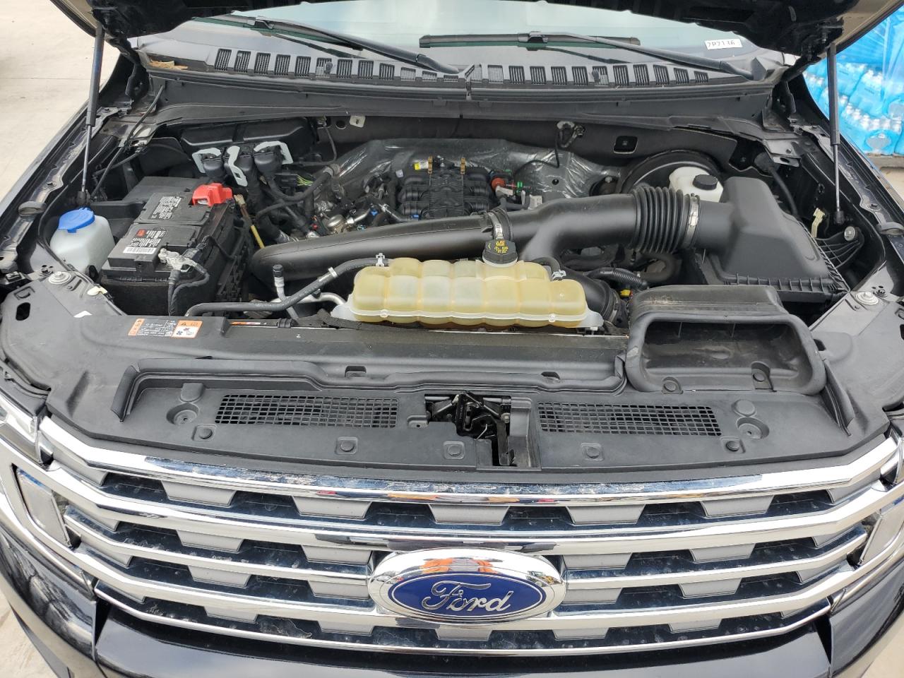 2021 Ford Expedition VIN 1FMJK1JT7MEA19405 Copart auction photo, side / minor dent/scratches damage thumbnail 12
