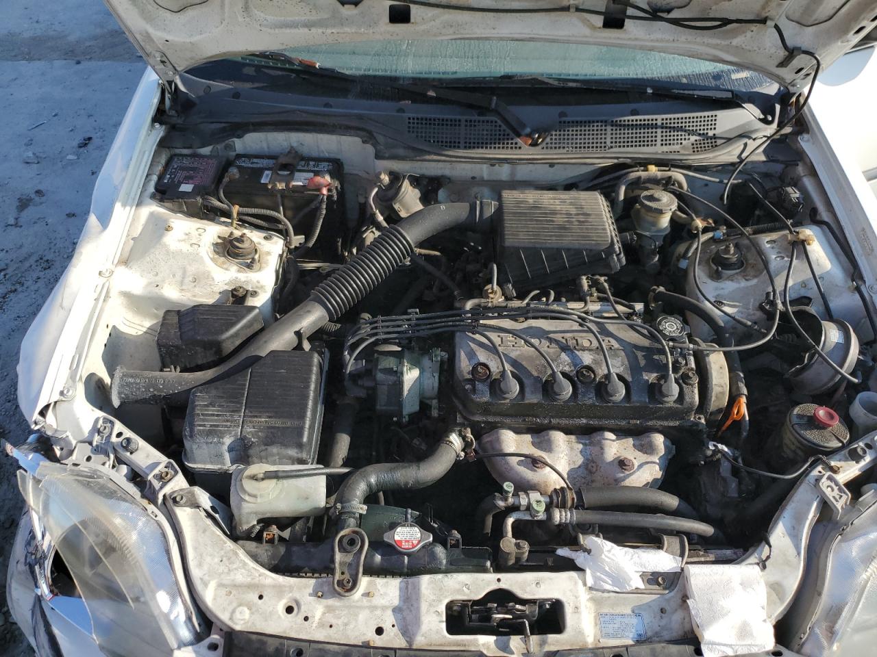 2000 Honda Civic VIN JHMEJ6678YS013684 Copart auction photo, front end damage thumbnail 11