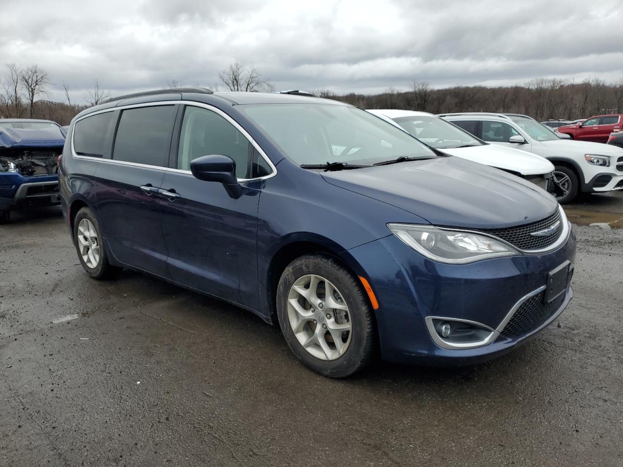 2018 Chrysler Pacifica VIN 2C4RC1FG1JR178192 Copart auction photo, side / minor dent/scratches damage thumbnail 4