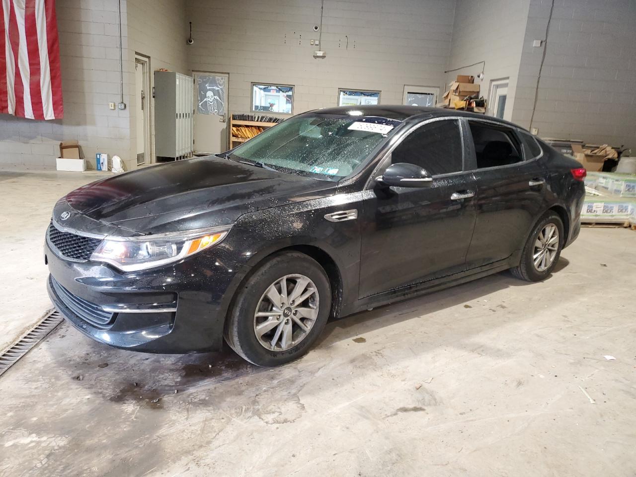 2018 KIA Optima VIN 5XXGT4L30JG185122