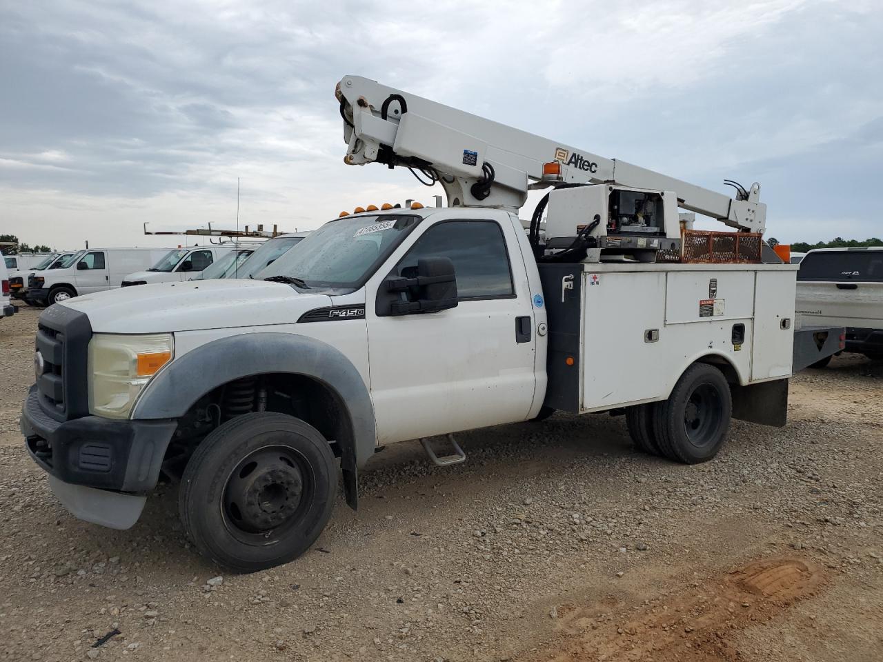 2011 Ford F450 VIN 1FDUF4GY1BEB26985 - Copart auction photo