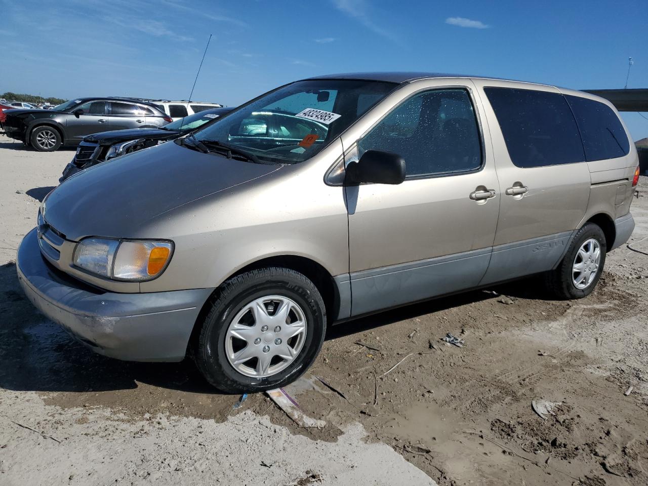 2000 Toyota Sienna VIN 4T3ZF19C5YU174226