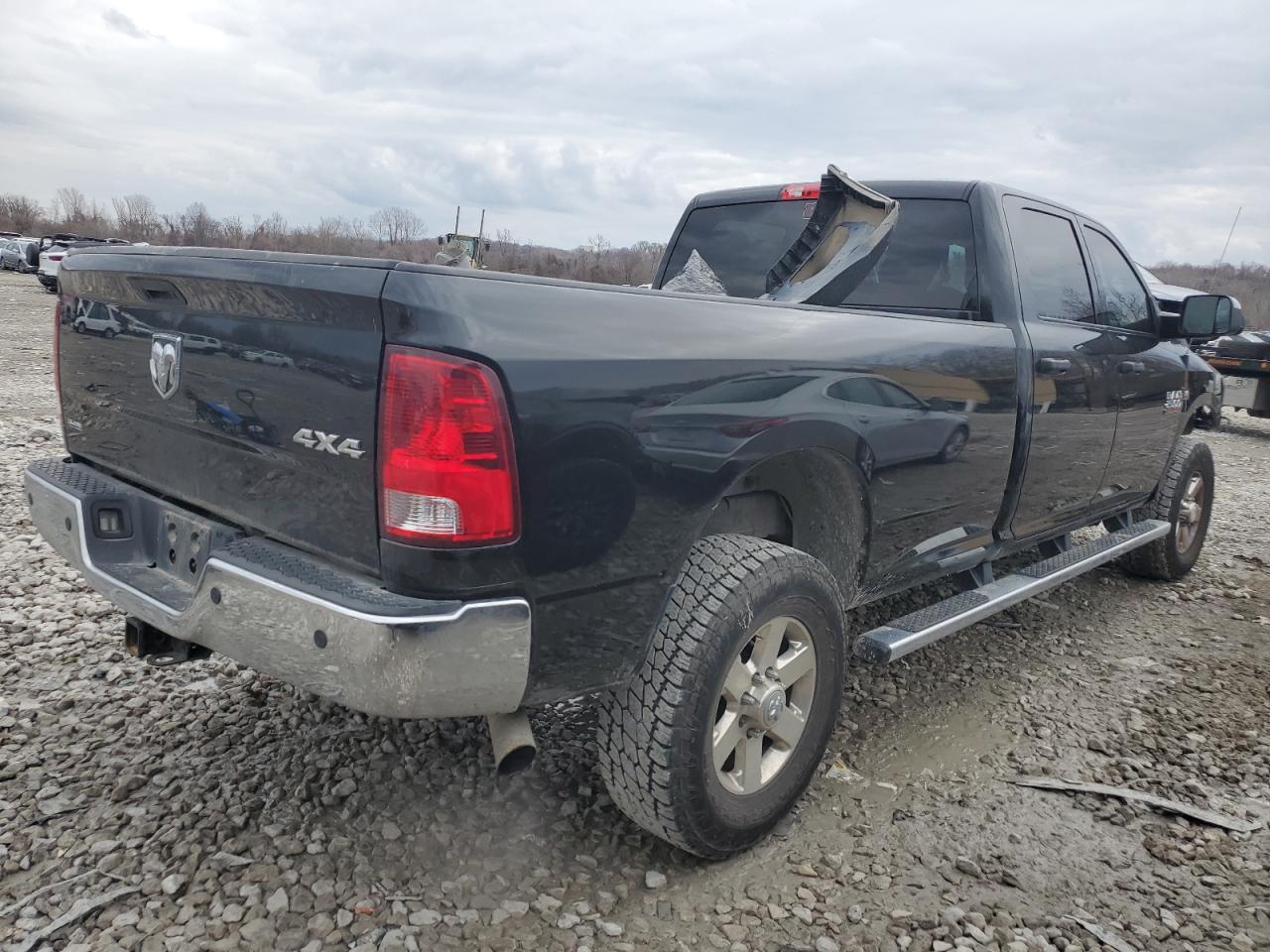 2018 RAM 2500 VIN 3C6UR5HJ1JG380875 Copart auction photo, all over damage thumbnail 3
