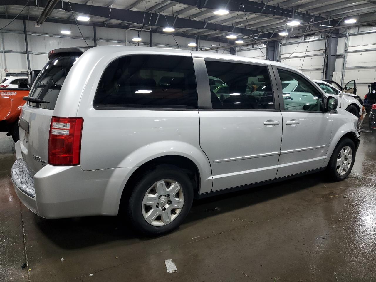 2010 Dodge Caravan VIN 2D4RN4DE1AR111253 Copart auction photo, front end damage thumbnail 3