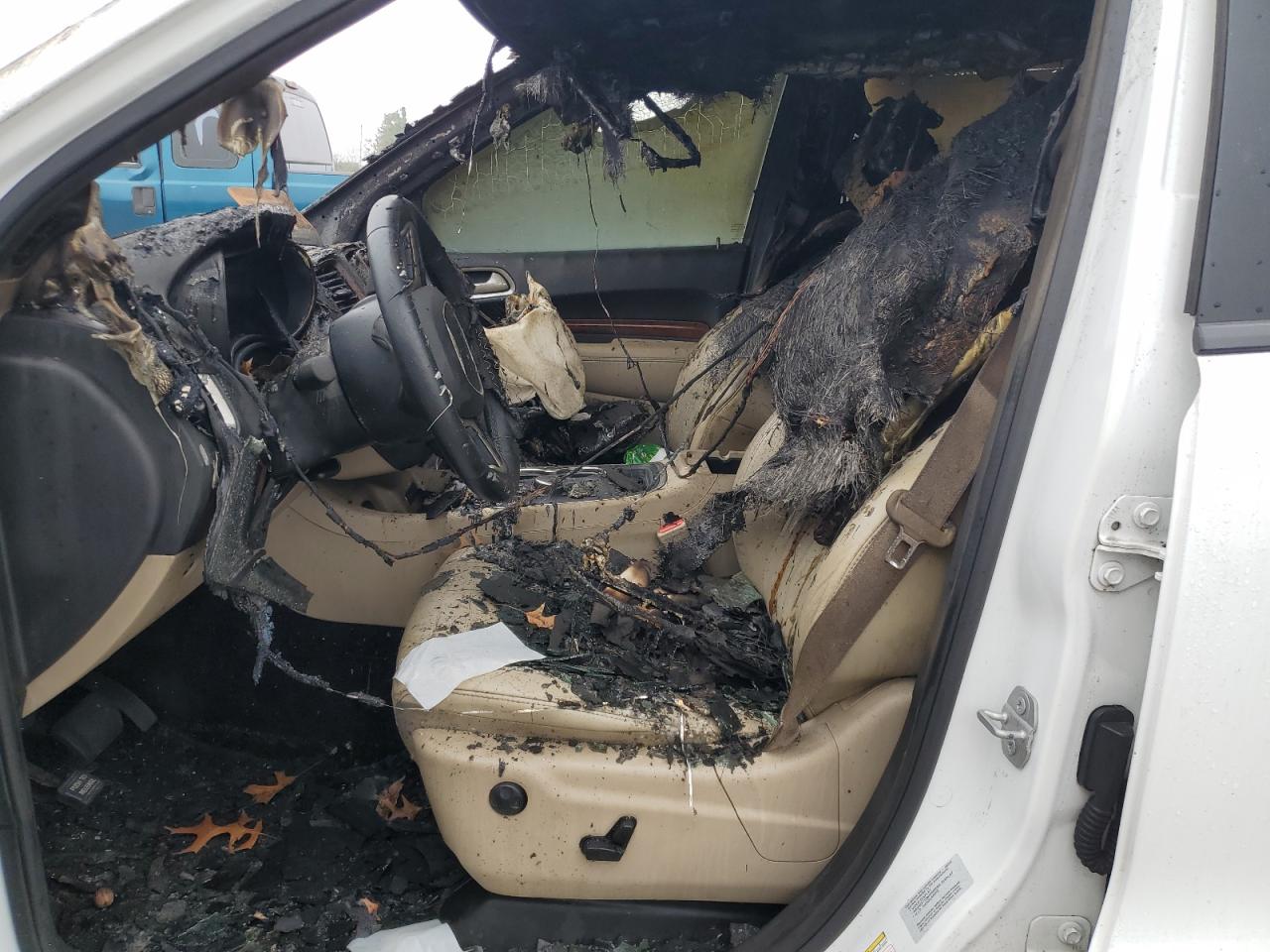 2015 Dodge Durango VIN 1C4RDHDG8FC201136 Copart auction photo, burn - interior / burn - engine damage thumbnail 7