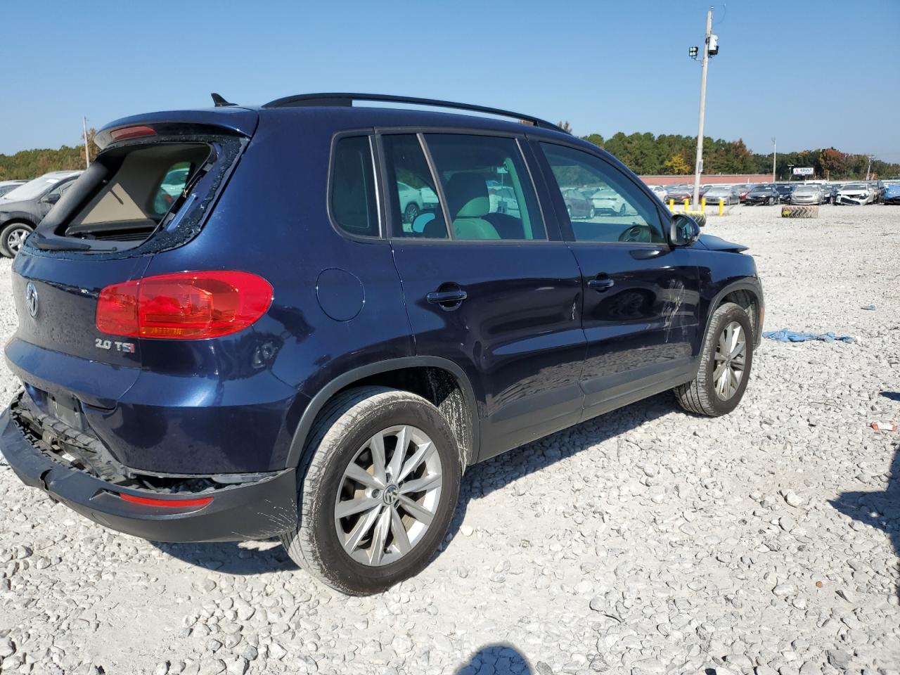 2015 Volkswagen Tiguan VIN WVGAV7AX1FW606595 Copart auction photo, rear end damage thumbnail 3