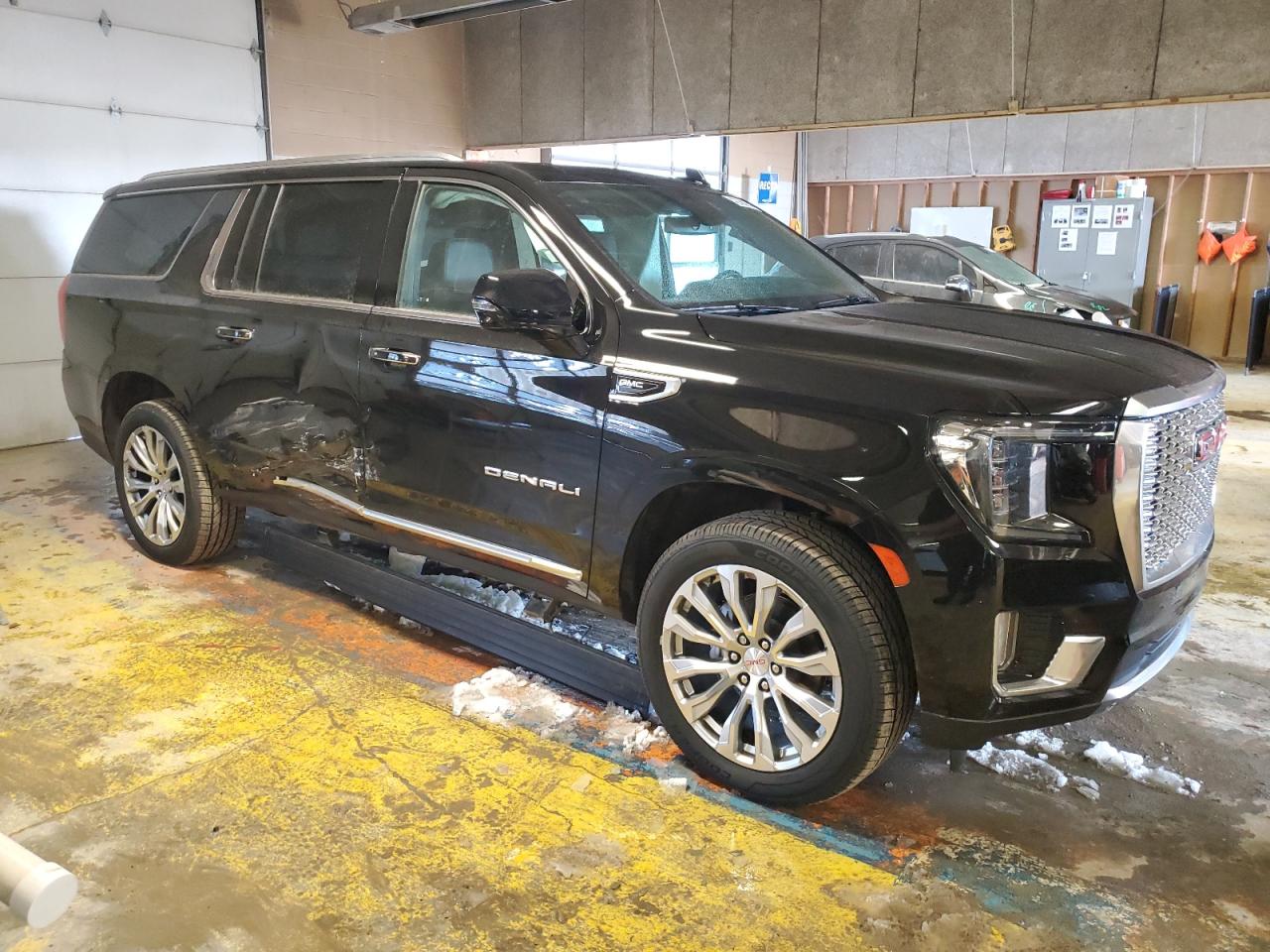 2022 GMC Yukon VIN 1GKS2JKL5NR351199 Copart auction photo, side / minor dent/scratches damage thumbnail 4