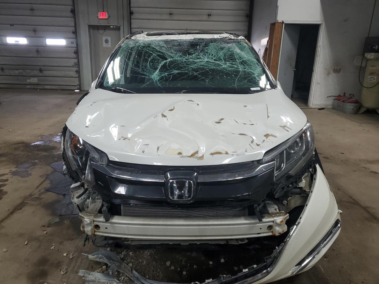 2015 Honda CR-V VIN 5J6RM4H99FL005107 Copart auction photo, rollover / all over damage thumbnail 5