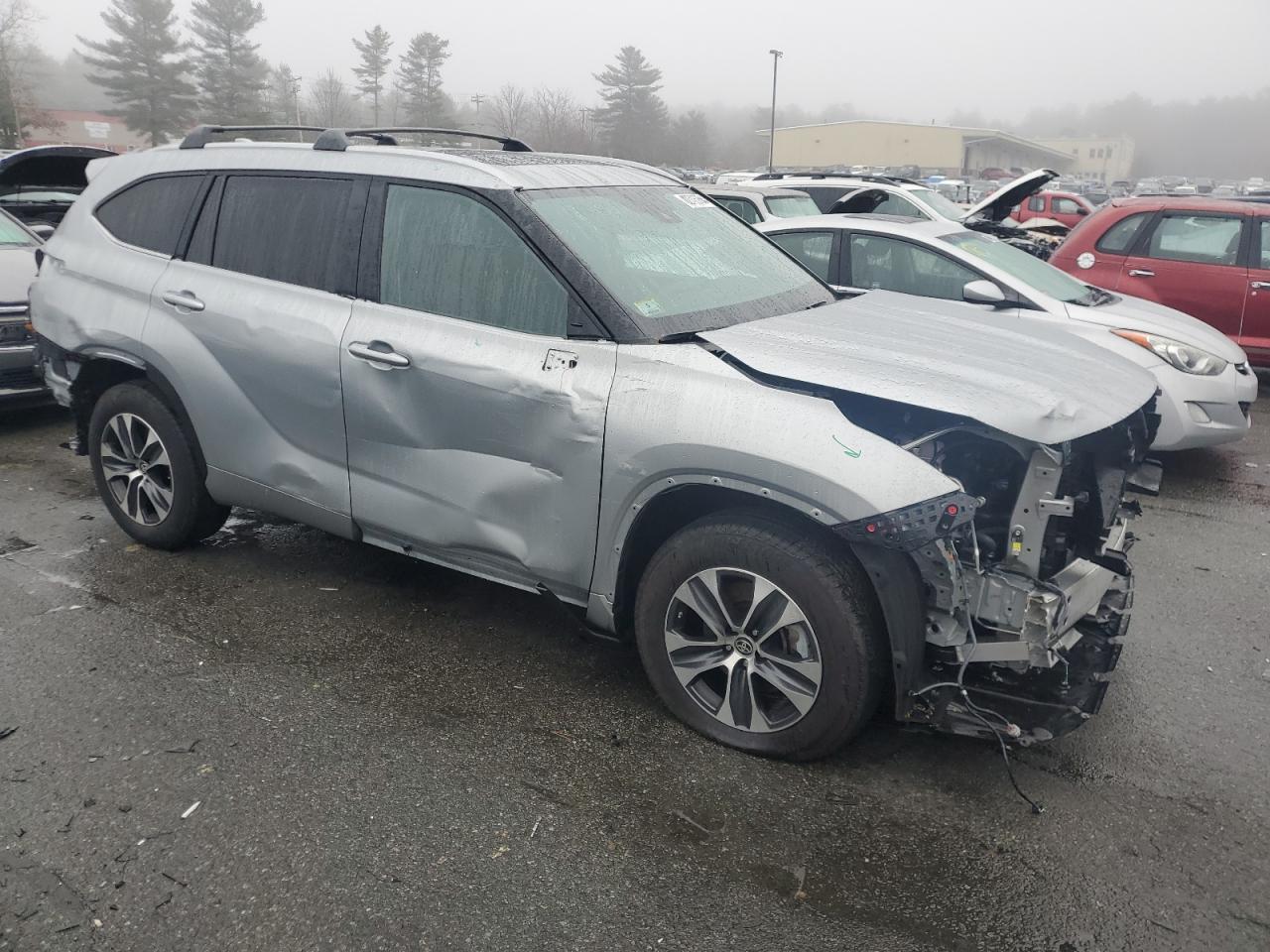 2024 Toyota Highlander VIN 5TDKDRBH1RS559815 Copart auction photo, all over damage thumbnail 4
