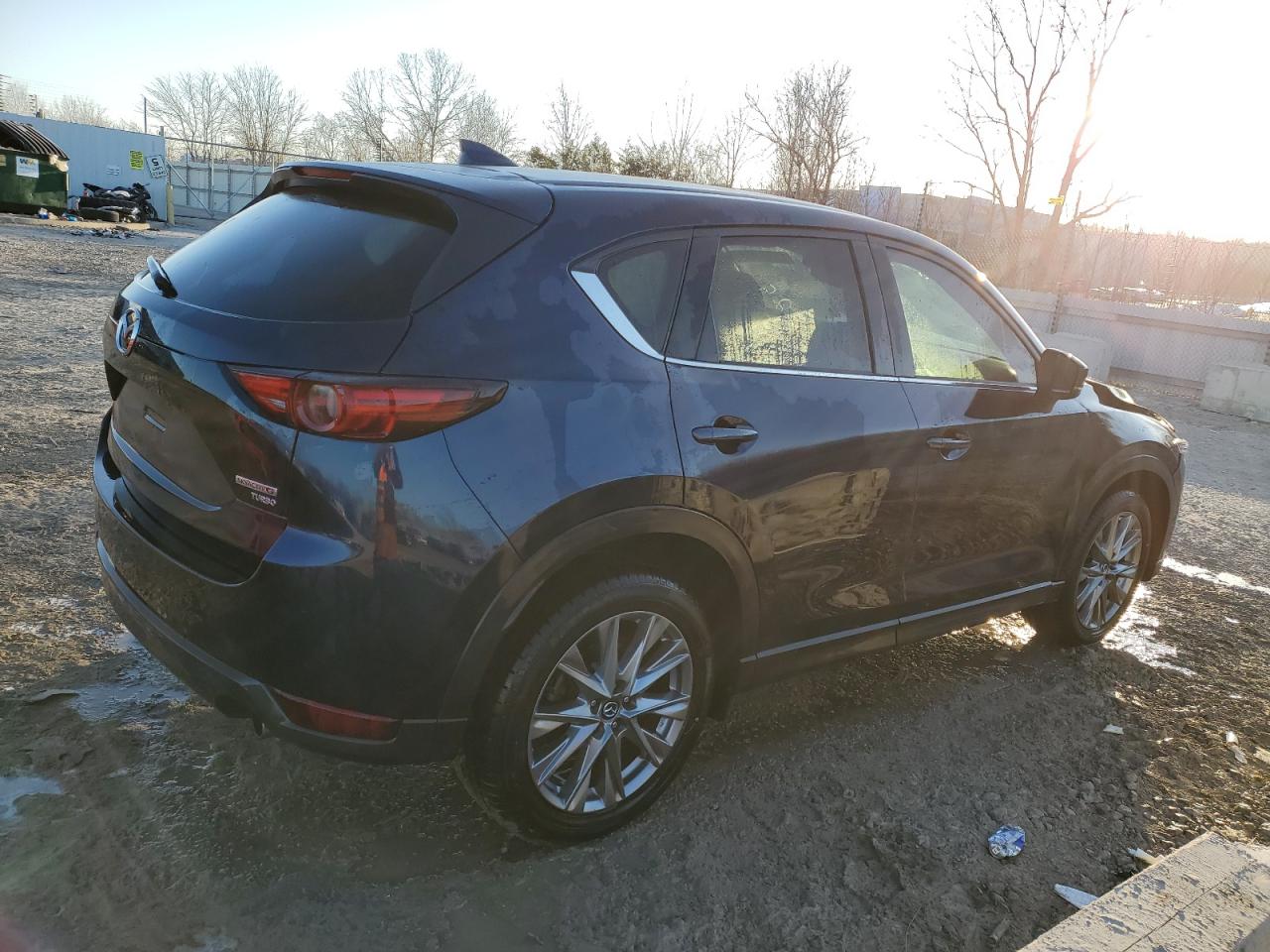 2021 Mazda CX-5 VIN JM3KFBAY4M0467975 Copart auction photo, front end damage thumbnail 3