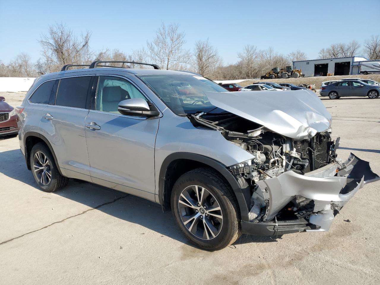 2016 Toyota Highlander VIN 5TDJKRFH4GS502937 Copart auction photo, front end damage thumbnail 4