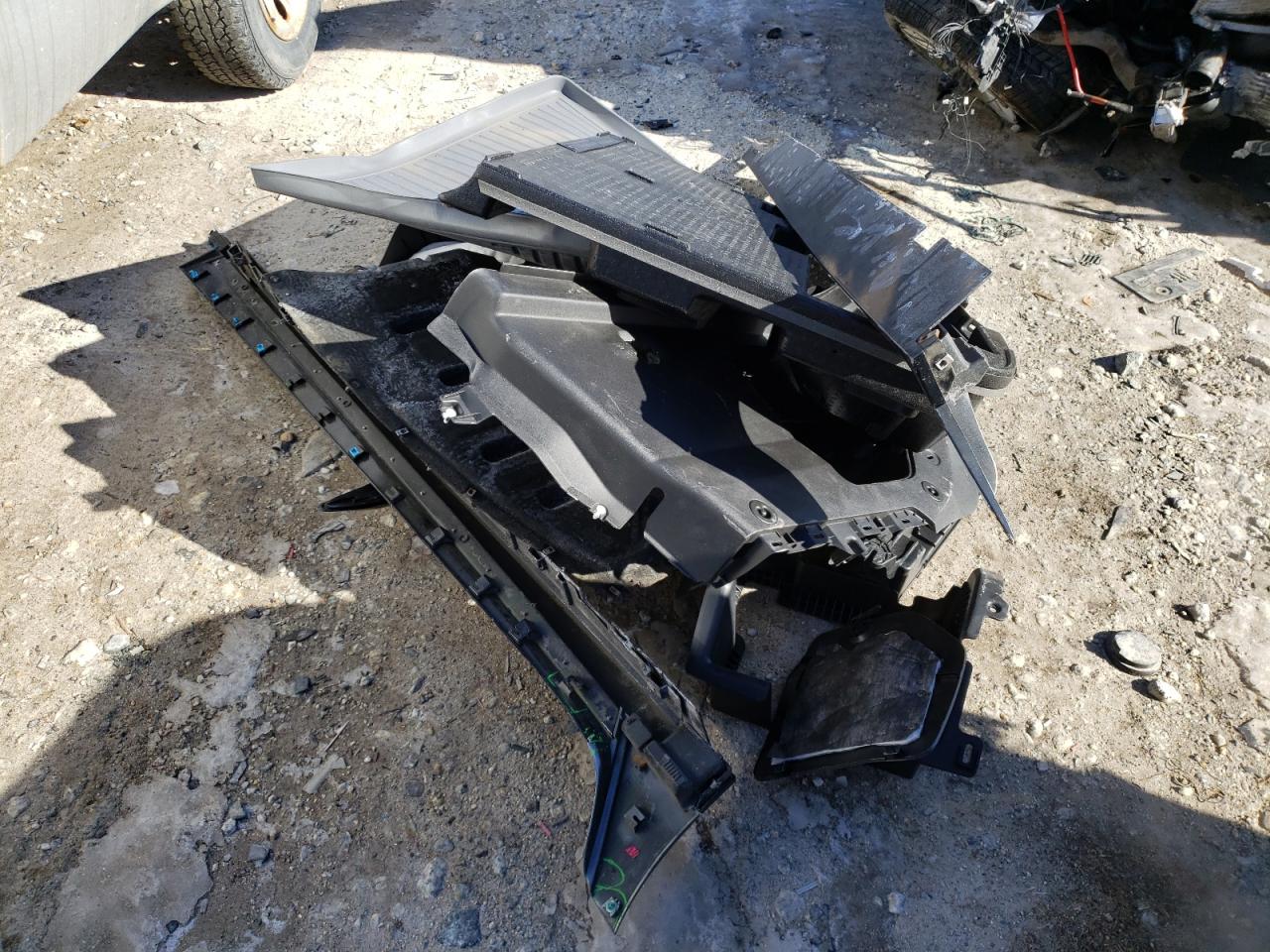 2019 Chevrolet Volt VIN 1G1RB6S50KU126098 Copart auction photo, rear end / minor dent/scratches damage thumbnail 12