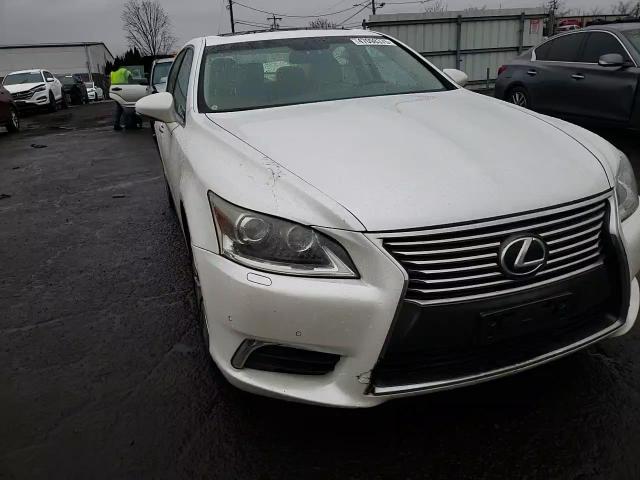 2016 Lexus LS VIN JTHCL5EF5G5026085 Copart auction photo, rear end / minor dent/scratches damage thumbnail 10