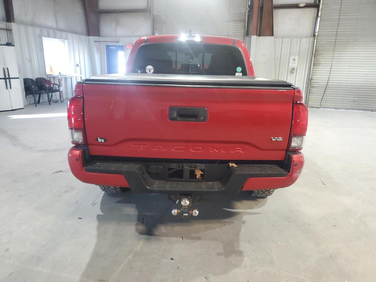 2019 Toyota Tacoma VIN 5TFCZ5AN0KX199247 Copart auction photo, front end damage thumbnail 6