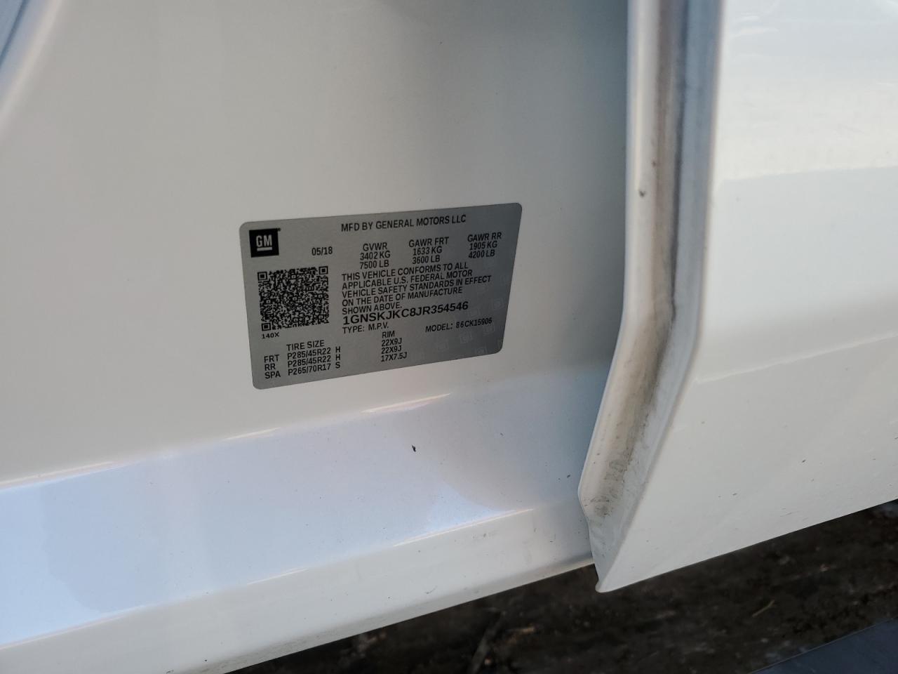 2018 Chevrolet Suburban VIN 1GNSKJKC8JR354546 Copart auction photo, front end / minor dent/scratches damage thumbnail 13