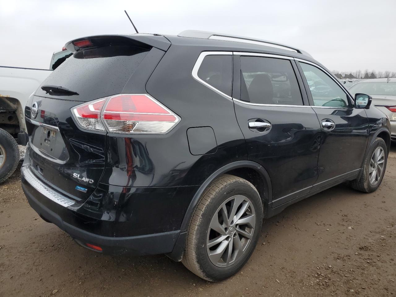 2014 Nissan Rogue VIN 5N1AT2MV8EC795703 Copart auction photo, side / front end damage thumbnail 3