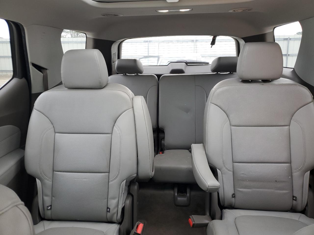 2019 Chevrolet Traverse VIN 1GNERKKW0KJ141048 Copart auction photo, front end damage thumbnail 10
