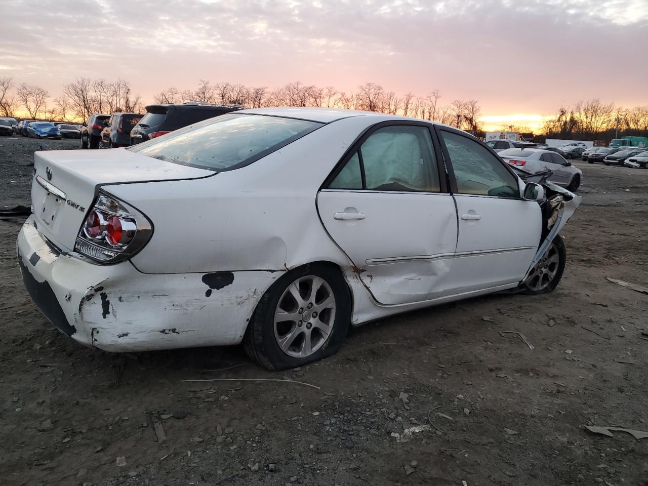 2005 Toyota Camry VIN 4T1BE30KX5U408143 Copart auction photo, all over damage thumbnail 3