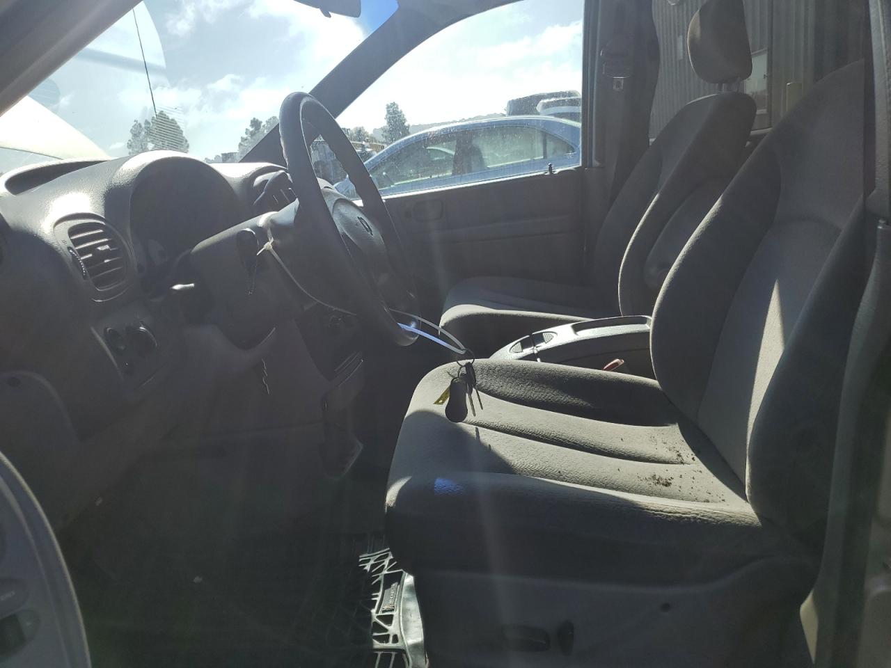 2002 Dodge Caravan VIN 2B8GP74L72R693158 Copart auction photo, side / all over damage thumbnail 7