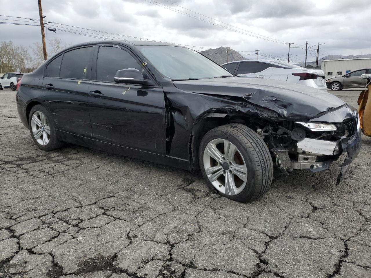 2016 BMW 3er VIN WBA8E9G55GNT86211 Copart auction photo, all over damage thumbnail 4