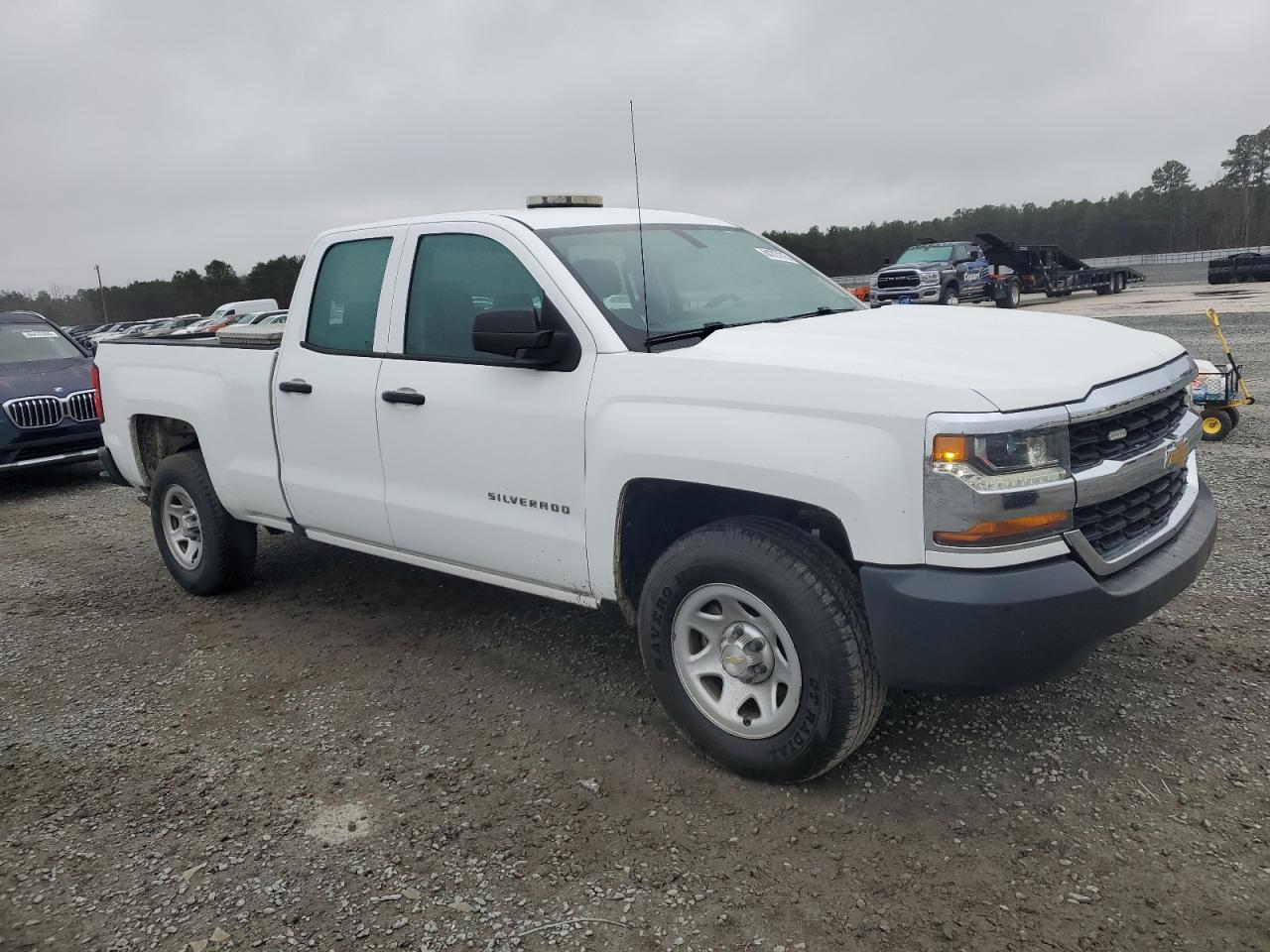 2018 Chevrolet Silverado VIN 1GCRCNEH2JZ272217 Copart auction photo, normal wear damage thumbnail 4