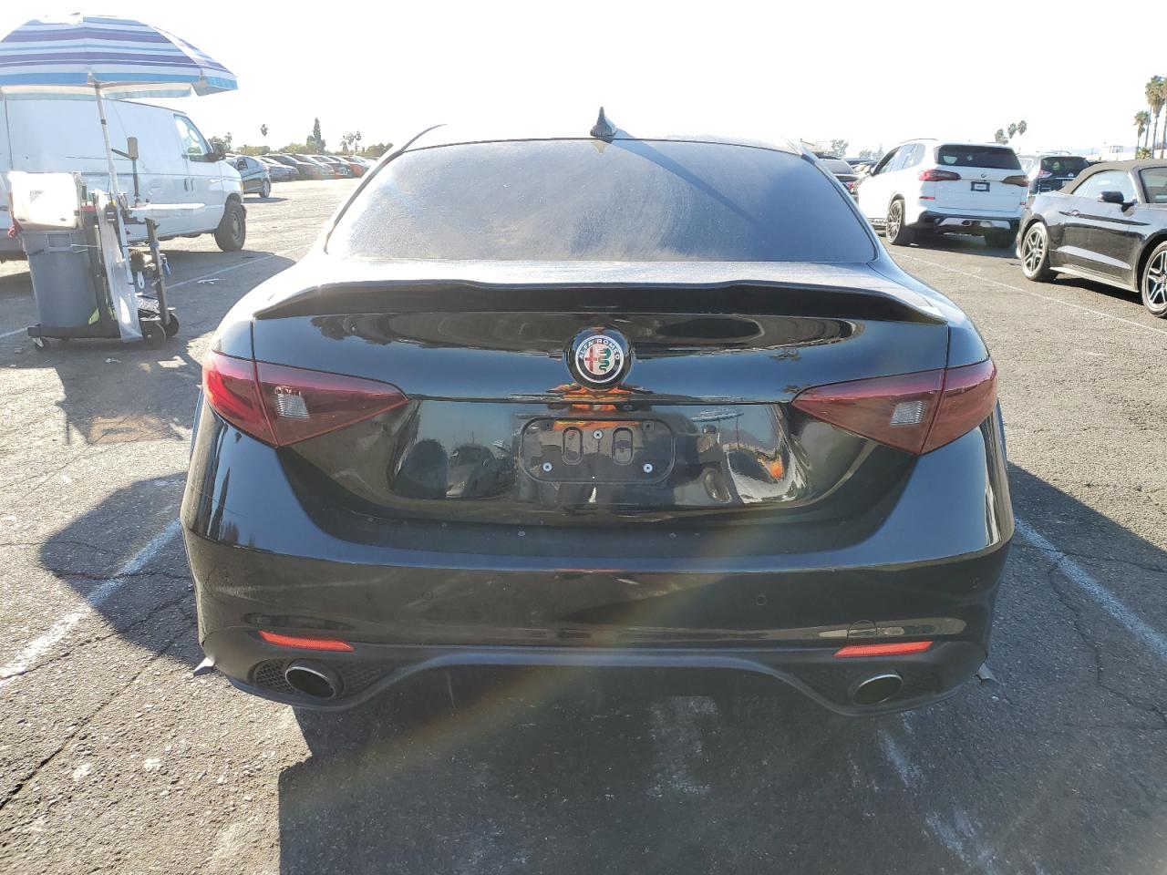 2018 Alfa Romeo Giulia VIN ZARFAEBN3J7575480 Copart auction photo, vandalism / minor dent/scratches damage thumbnail 6