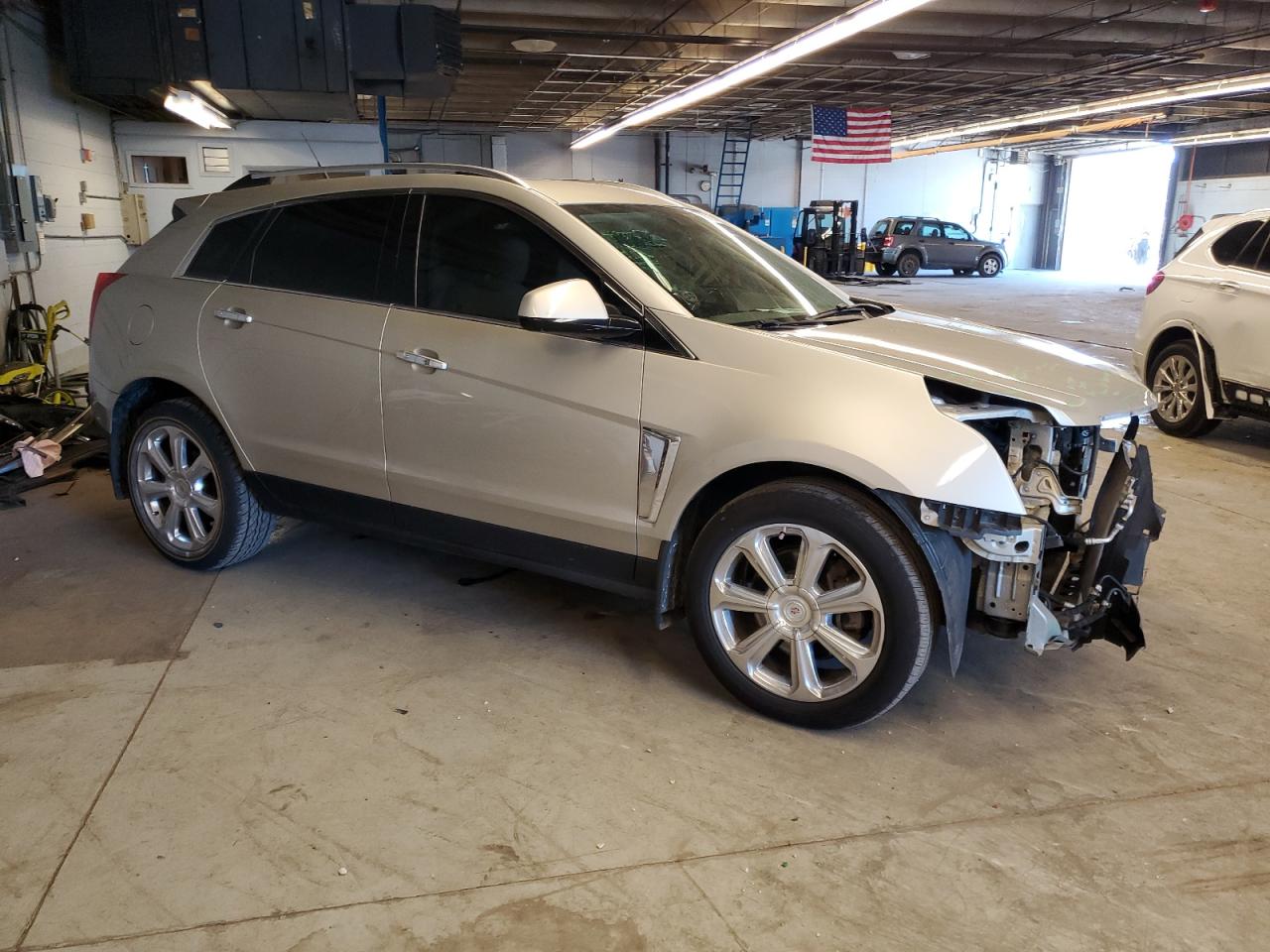 2013 Cadillac SRX VIN 3GYFNDE39DS636267 Copart auction photo, front end damage thumbnail 4