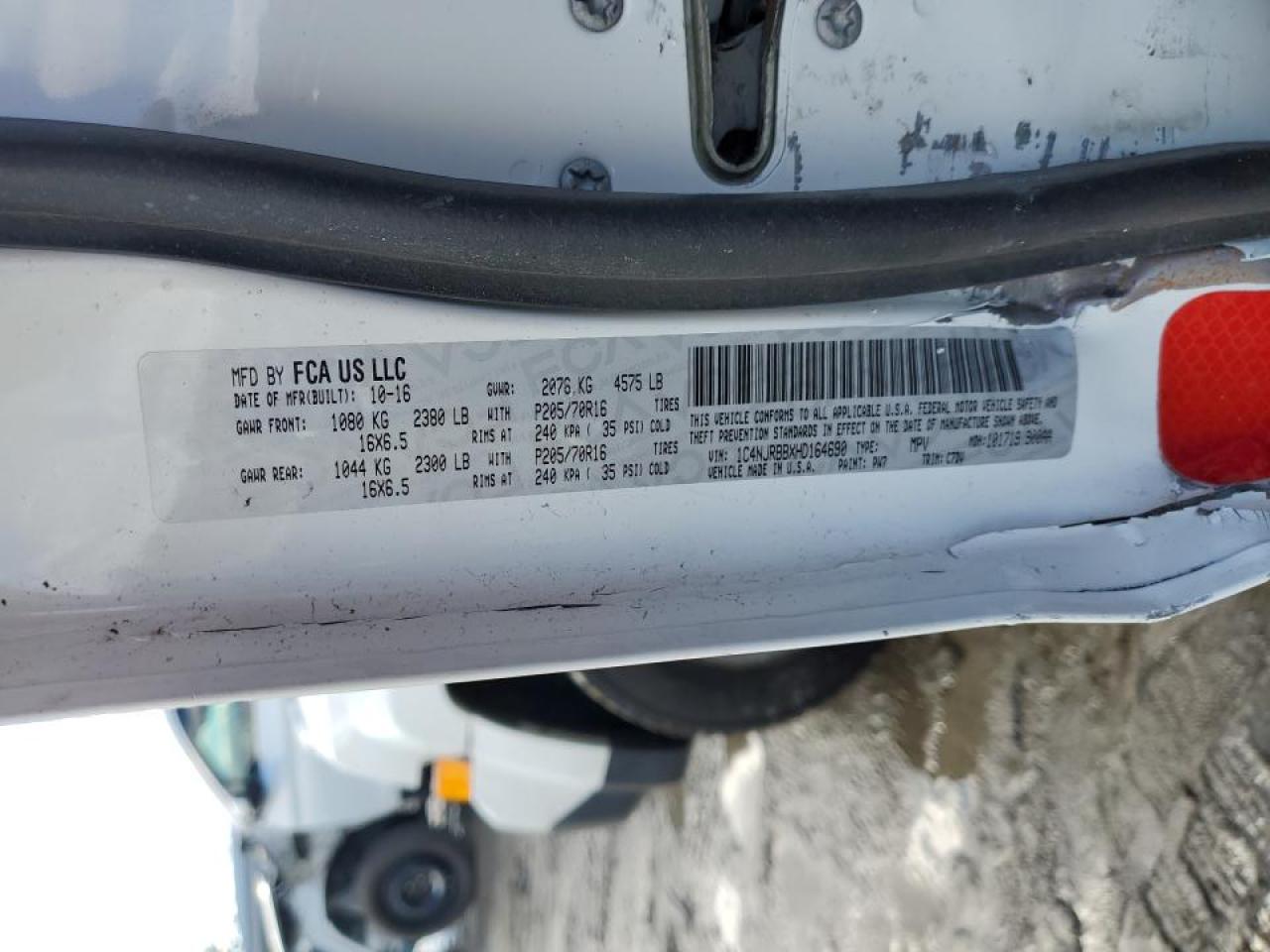 2017 Jeep Liberty (Patriot) VIN 1C4NJRBBXHD164690 Copart auction photo, rollover damage thumbnail 12