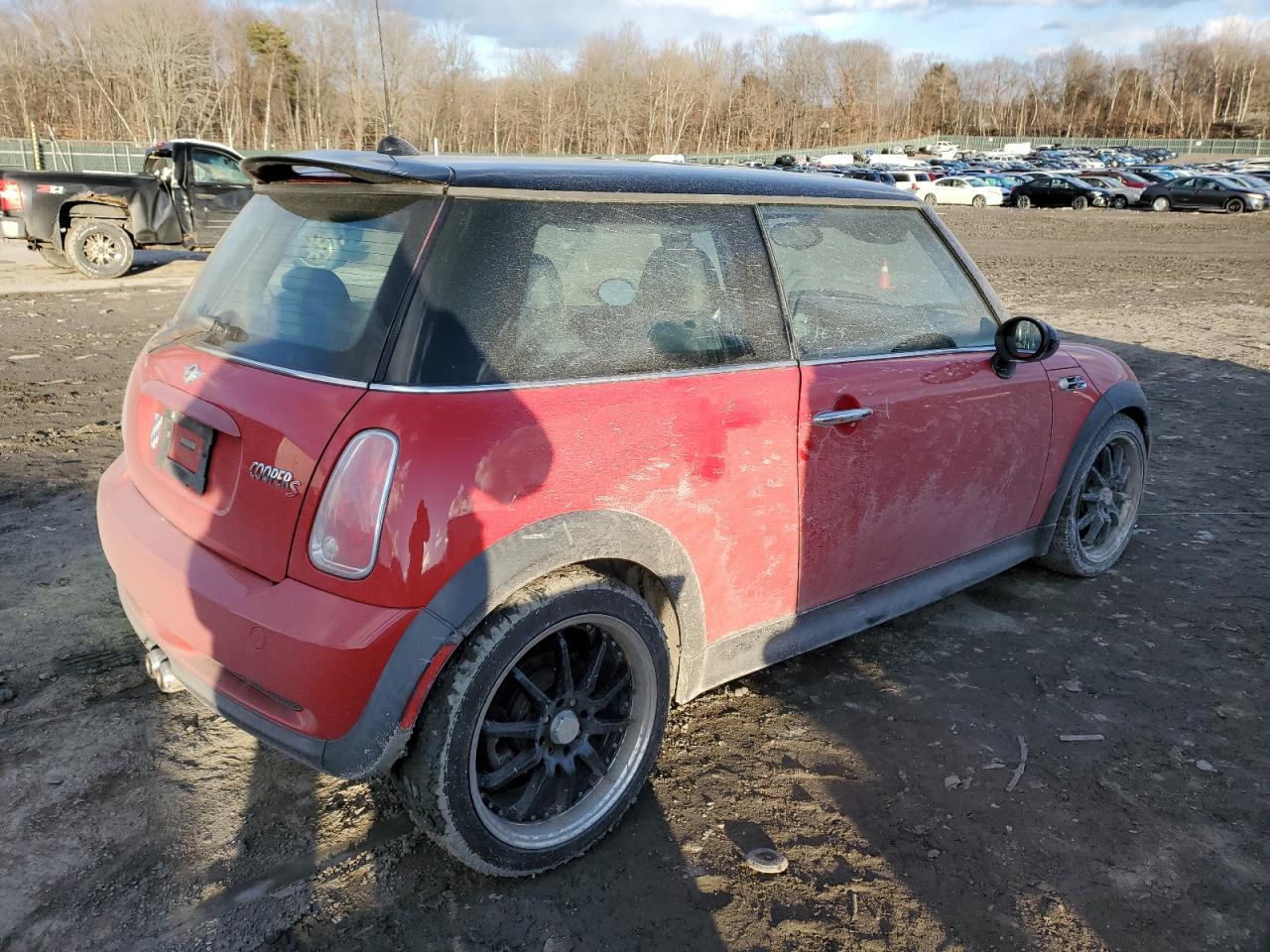 2005 MINI Cooper VIN WMWRE33515TG95953 Copart auction photo, minor dent/scratches damage thumbnail 3
