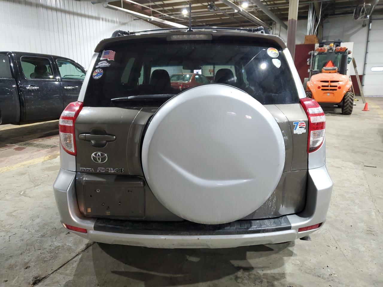 2010 Toyota RAV 4 VIN 2T3BF4DV6AW054257 Copart auction photo, front end / rear end damage thumbnail 6