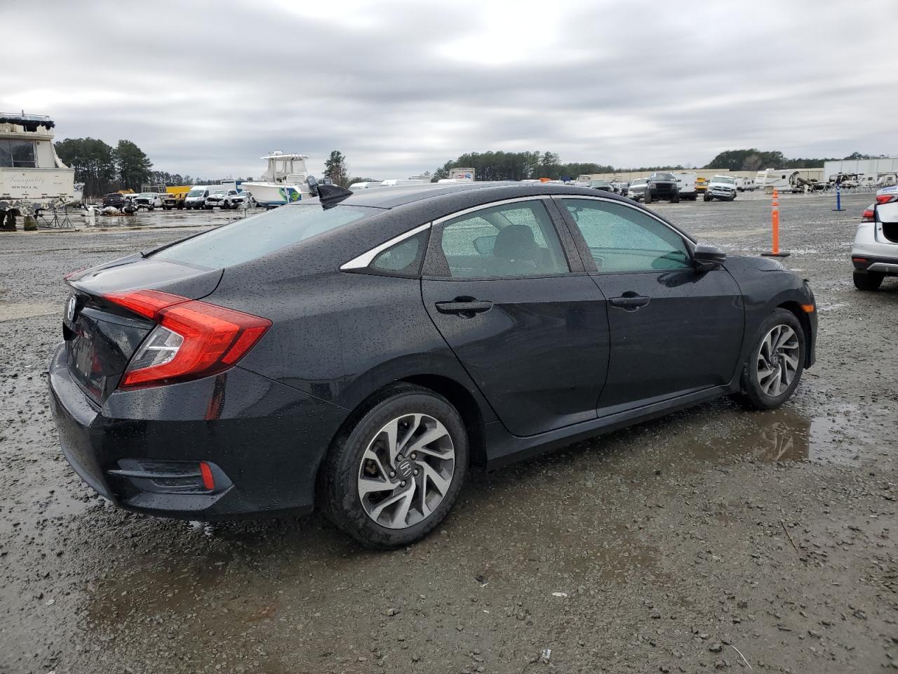 2017 Honda Civic VIN 19XFC2F74HE201369 Copart auction photo, front end damage thumbnail 3