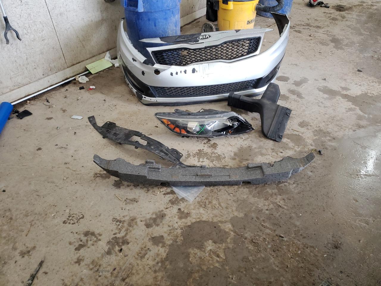 2013 KIA Optima VIN KNAGM4A76D5387651 Copart auction photo, front end / minor dent/scratches damage thumbnail 12