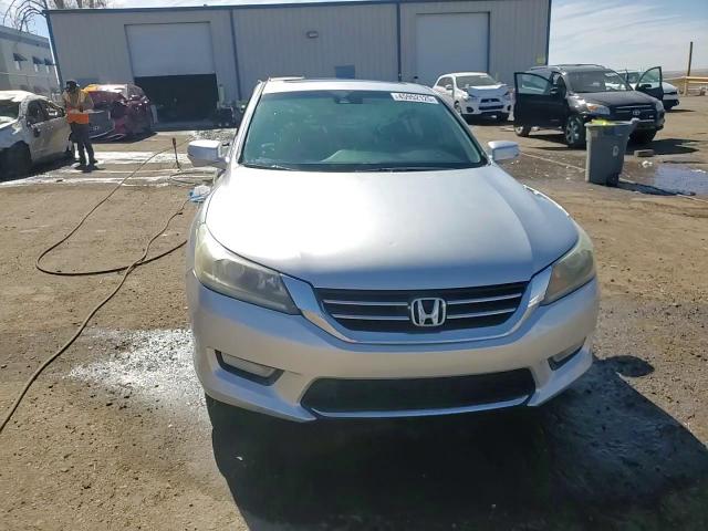 2013 Honda Accord VIN 1HGCR2F85DA012349 Copart auction photo, rear end / minor dent/scratches damage thumbnail 13