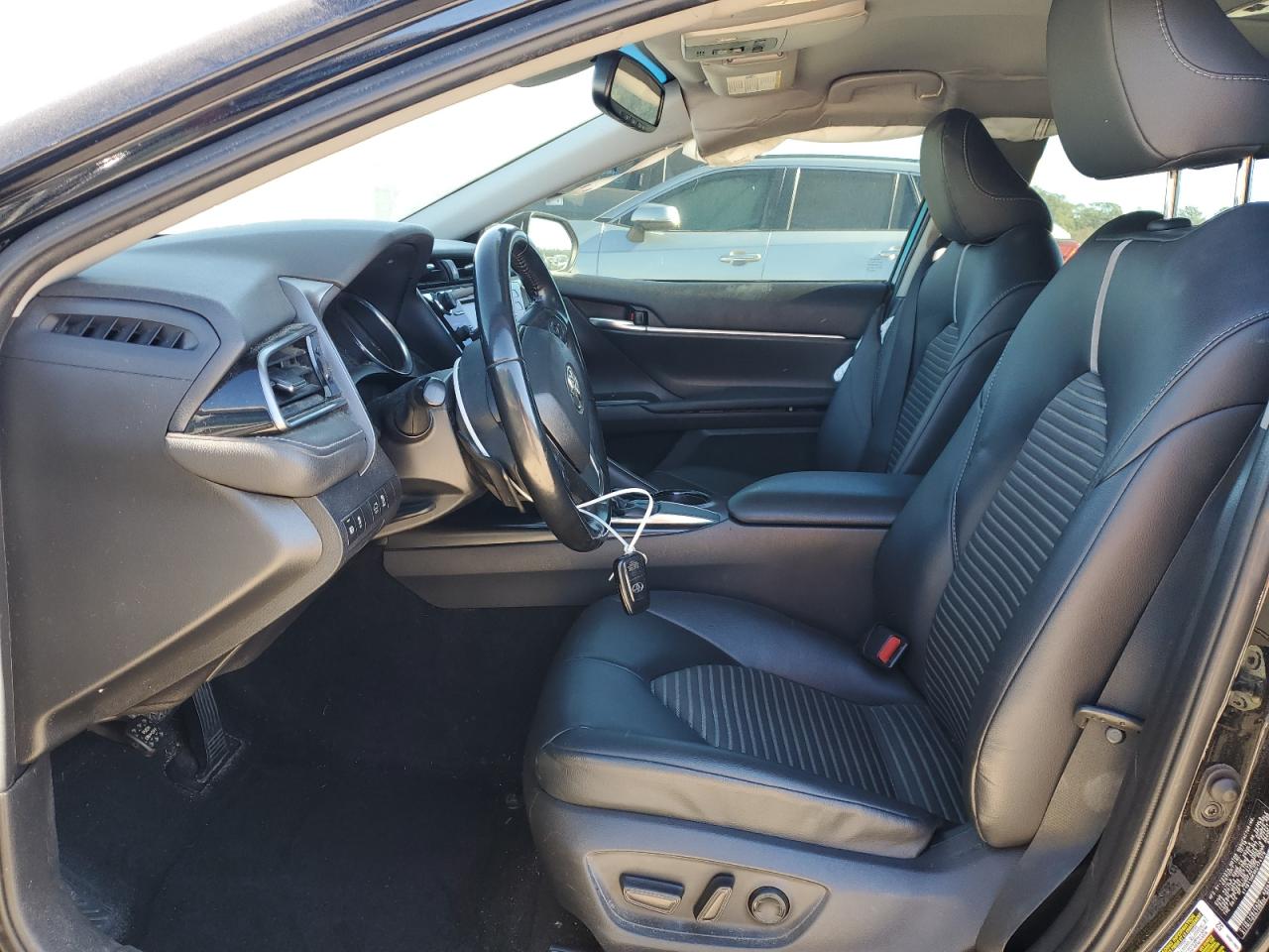 2019 Toyota Camry VIN 4T1B11HKXKU174179 Copart auction photo, side / front end damage thumbnail 7
